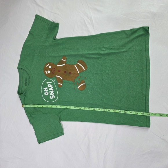 Hybrid Green Gingerbread Graphic "Oh Snap" Cotton Blend Short Sleeve Tee Shirt. - Picture 5 of 6